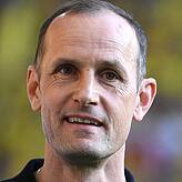 Trainer Heiko Herrlich von Leverkusen.