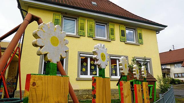 Der Kindergarten in Heudorf trägt den Namen Gänseblümchen. Für Eltern der Gemeinde Eigeltingen steigen ab 2026 die Kosten für die ...