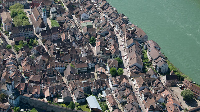 Die Altstadt von Rheinfelden/Schweiz aus der Luft.