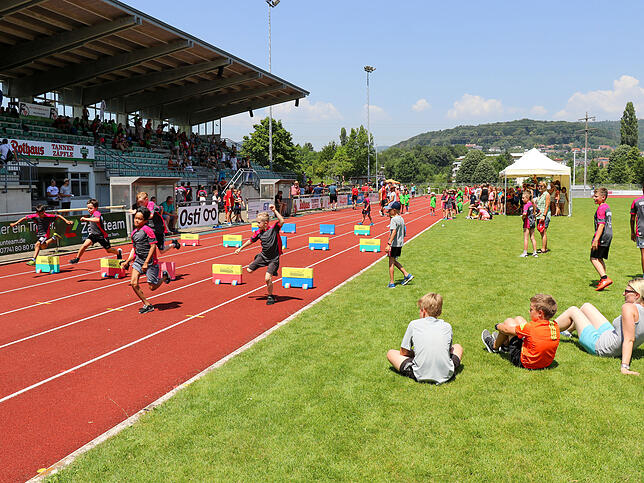Bild 34: Bilder vom Kreisfinale des Schulwettbewerbs &bdquo;Jugend trainiert für Olympia&ldquo; am Donnerstag im Langensteinstadion Tiengen