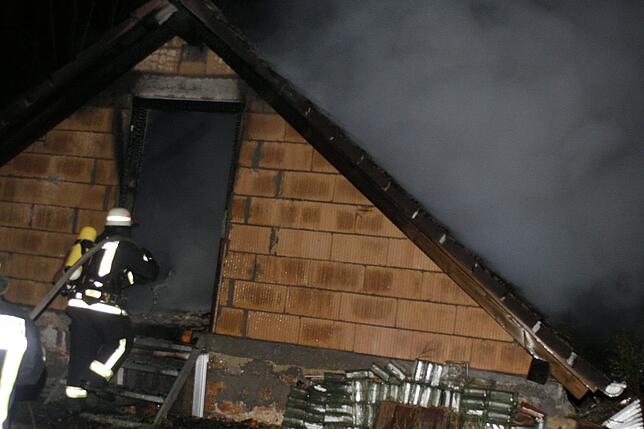 Bild 8: Bilder vom Scheunenbrand in Klengen