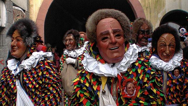 Narronen beim Narrolauf vor dem Laufenburger Waldtor. Die Narro-Altfischerzunft ist dieses Jahr Gastgeber der VSAN-Hauptversammlung. Dem ...