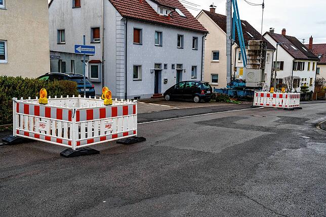 In der Leibnitzstraße hat die SVS eine Art &bdquo;Wasserkurzschluss&ldquo; gebaut. Hier wird eine kurze Versorgungsleitung zwischen zwei ...