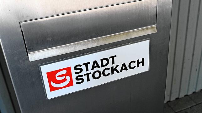 Einer der Briefkästen am Rathaus Stockach, wo Bewerbungen für die Bürgermeisterwahl abgegeben werden können.
