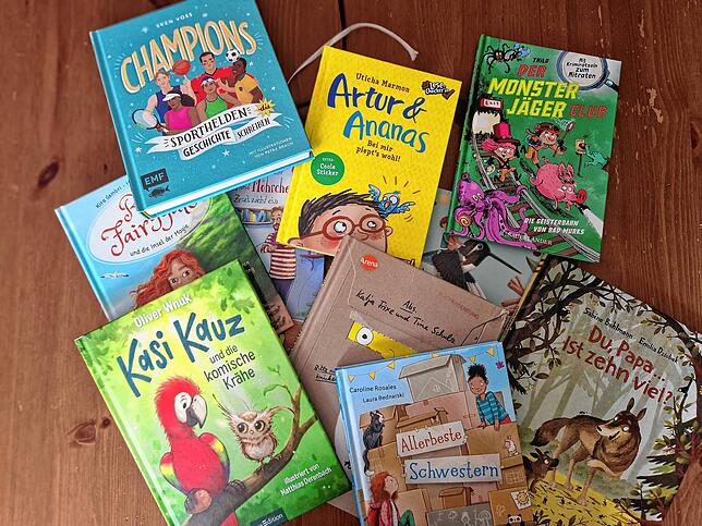 Unter den Werken sind auch Bücher von Menschen, die normalerweise keine Kinderbücher schreiben. Zum Beispiel von Schauspieler Oliver ...