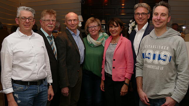 Der Vorstand des Heimatvereins (von links) mit Thomas Schmidt (Beirat), Otto Riegger (Kassierer), Reinhard König (Vorsitzender), Helga ...