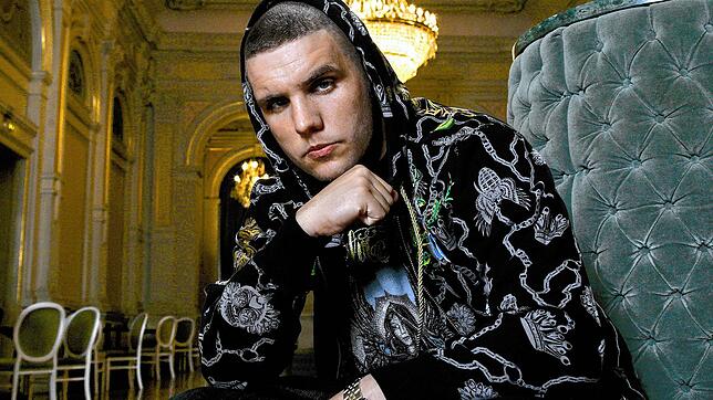 Können sich nicht leiden: Der Berliner Rapper Fler, dem von Comedian Shahak Shapira Frauenfeindlichkeit vorgeworfen wird, nachdem jener ...