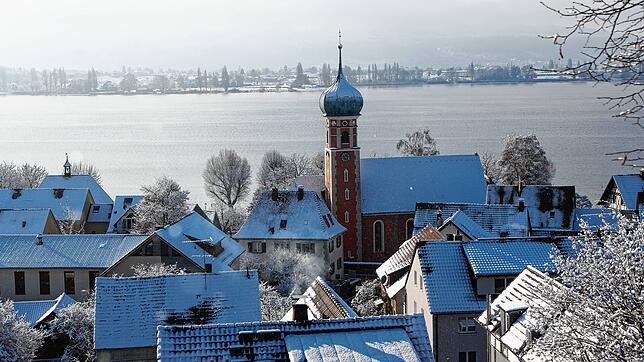 Der erste Schnee überzieht Allensbach am Wochenende mit einer dünnen Puderschicht.