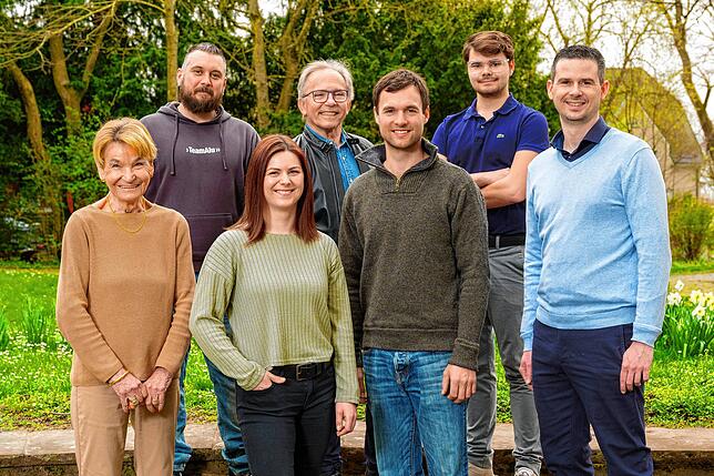 Helga Wilhelm (Ersatzkandidatin), Marc Steppacher, Annika Keck, Max Petek, Benjamin Vogg, Noah Dietz, Benjamin Thomsen (von links). Es ...