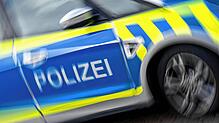 Die Polizei (Symbolbild) rückt am frühen Freitagmorgen in den Villinger Nordwesten aus. Erneut zündeten hier Unbekannte Böller.