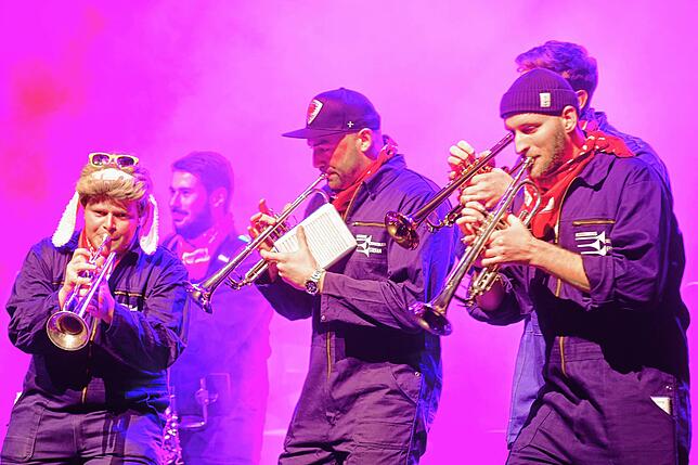 Bild 10: Hexenball: Mit Volldampf im Hexen-Express
