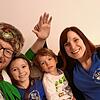 Mehr als 500 Zuschauer, darunter zahlreiche närrische Familien wie hier im Bild Dirk und Kristina Steuer mit ihren beiden Kindern Nele ...