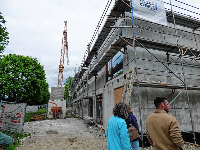 So sieht das neue Bestattungshaus von der Schaffhauser Straße aus aus.