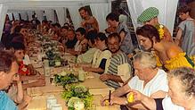 1995: Die legendäre Tafel durch die Innenstadt zum 775-jährigen Stadtjubiläum, an der 1500 Gäste wie im Mittelalter speisen konnten. ...
