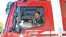 Kommandant Fabian Eckert kann sich auch beim Herbstfest auf seine Mannschaft verlassen. Fotos: Karlheinz Fahlbusch