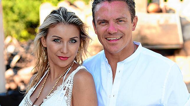 Anna-Carina Woitschack und Stefan Mross lernten sich 2016 kennen, seit 2017 sind sie offiziell ein Paar – und bald auch verheiratet.