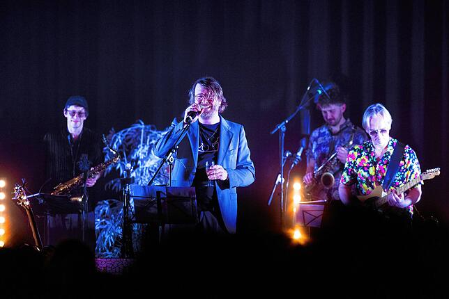 Die Band Crucchi Gang um Sänger Francesco Wilking (Mitte).