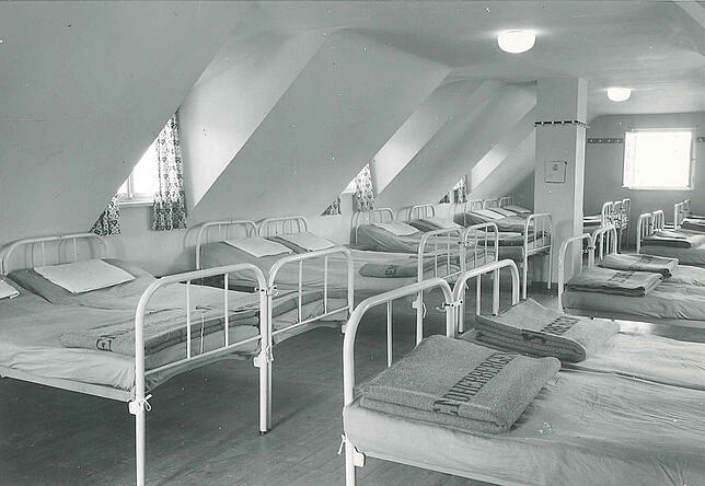 Ein sogenannter "Mehrbettenraum" der Jugendherberge Friedrichshafen aus den 1930er-Jahren.