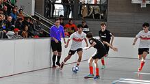Im Halbfinale des Eichbergcups kam es zum Duell zwischen dem SC Freiburg (dunkle Trikots) und dem VfB Stuttgart. Die Schwaben setzten ...