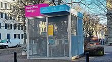 (Archivfoto von 2024) So sieht das Radhaus bei der Wallgutschule aus. Auch beim Bahnhof Petershausen wird nun eine derartige ...