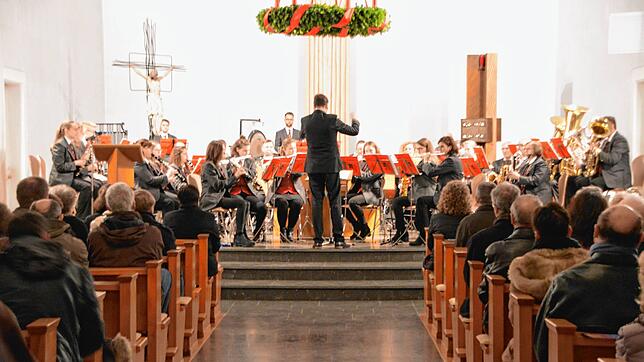 Kirchenkonzert Musikverein Schwörstadt Abwechslungsreich war das Kirchenkonzert des Musikvereins Schwörstadt in der Sankt-Urban-und-Clemens-Kirche.