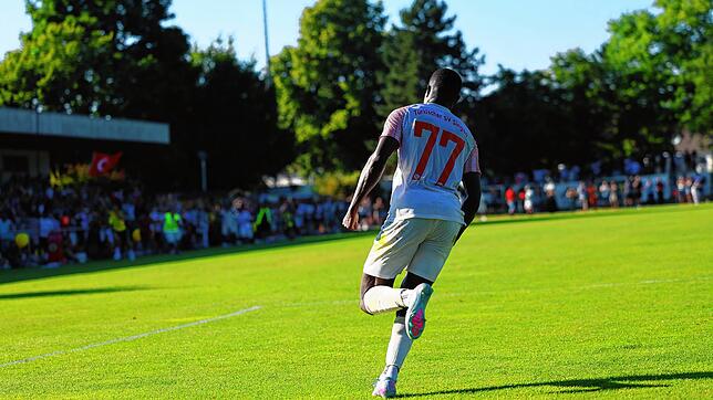 Bild : Türk. SV Singen feiert den Oberliga-Aufstieg! Wir waren mit der Kamera dabei.