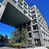 Vom gemeinsamen Flur des Fitnessstudios und der Yuicery im rechten Büroturm stahlen die Diebe ein E-Bike.