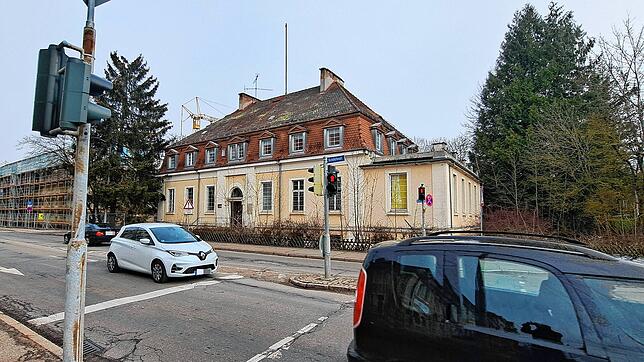 Blick auf das ehemalige Offizierskasino an der Richthofenstraße in Villingen, das zum Ensemble der einstigen Mangin-Kaserne gehört. Die ...