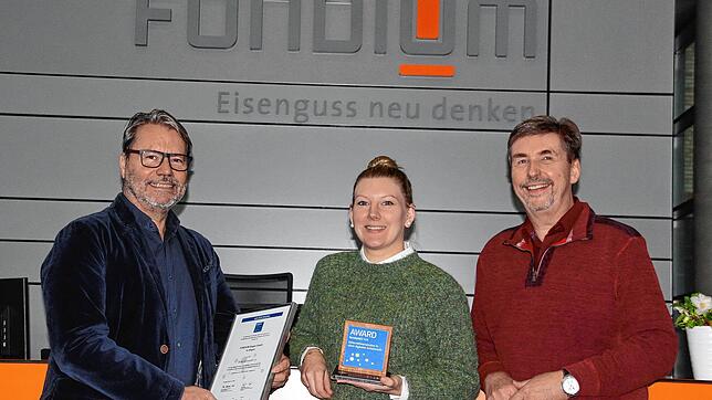 Das Singener Unternehmen Fondium wurde für sein innovatives Firmenkonzept mit einem Preis ausgezeichnet. Von links: Achim Schneider, ...