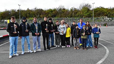 Bild : Singener Automobilclub feiert in Steißlingen Jubiläum mit Bodensee-Kart-Cup – die besten Bilder