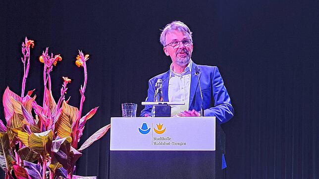 Bild : Martin Gruner gewinnt OB-Wahl – In der Stadthalle wird gefeiert