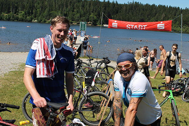 Bild 22: Triathlon trotz Hitze: In Unterbränd messen sich die Hobbysportler beim Laien Man
