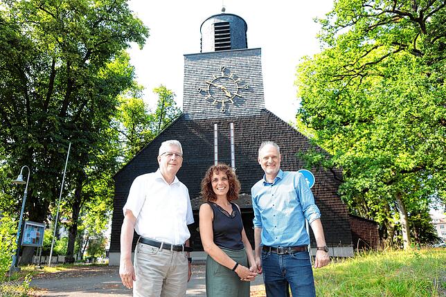 Was passiert künftig mit der Pauluskirche an der Mainaustraße? Auch das wissen Uwe Ziegler, Sandra Mauch und Markus Weimer (von links) ...