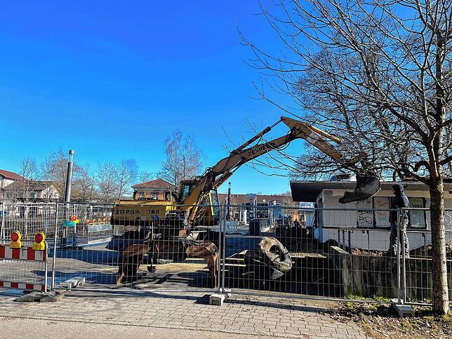 Nach fünf Jahren Leerstand wird der Kiosk an der Brigach nun endgültig abgerissen.