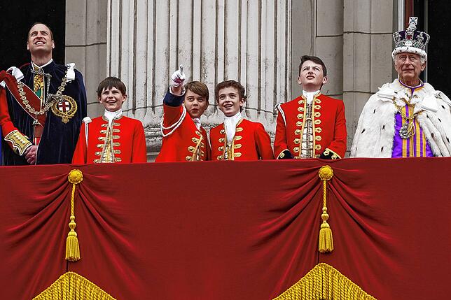 Prinz George, der älteste Sohn von William und Kate, war einer der vier Ehrenpagen bei der Krönung seines Großvaters.