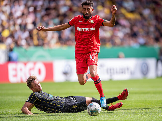 Kerem Demirbay (links, mit Aachens Peter Hackenberg)