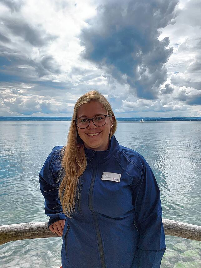Laura Rank ist duale Studentin &ndash; sie arbeitet in der Meersburg-Therme und studiert an der DHBW in Ravensburg.