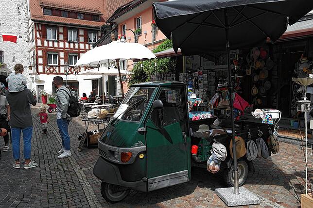 Bild 2: Bilder vom Treffen der Vespa-Freunde und Fiat-500-Liebhaber bei der Italienischen Woche in Markdorf