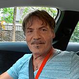 Für Heinrich Lutz von der Fahrschule &bdquo;Endlich 18!&ldquo; sind die momentanen Wartezeiten bei Führerscheinanträgen unerklärlich. Er ...