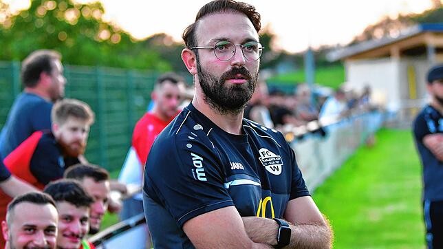 Hohe Hürde: Trainer Ismail Palit steht mit dem Tabellendritten FC Wallbach beim Tabellenelften TuS Kl. Wiesental vor einer hohen Hürde.