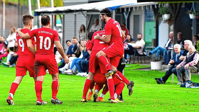 Bild : SV Jestetten besiegt FC RW Weilheim mit 1:0 – und wir haben Bilder!