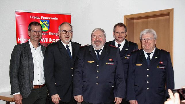 Die Freiwillige Feuerwehr Mühlhausen-Ehingen blickt auf ein arbeitsreiches Jahr zurück. Bruno Wittmer (Mitte) wird nach den Wahlen 2025 ...