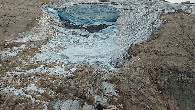 Bei einem massiven Gletscherbruch in Norditalien sind mindestens sechs Menschen getötet und acht weitere zum Teil schwer verletzt worden.
