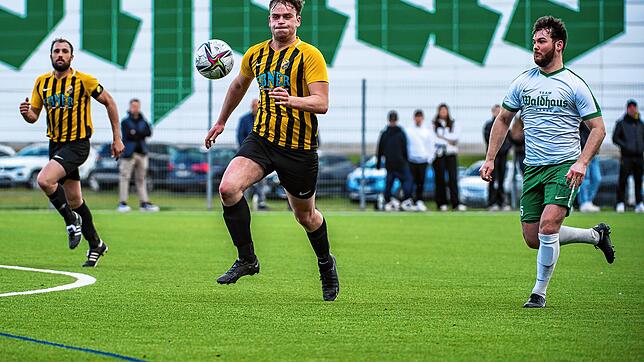 Bild : SV Nöggenschwiel gewinnt Derby beim SV Waldhaus mit 2:1 &ndash; und wir haben Bilder!