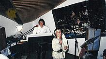 Bei ihrem ersten Auftritt 1988, dem Start ihrer Bühnenkarriere, sangen Anita und Alexandra Hofmann &bdquo;99 Luftballons&ldquo; von ...