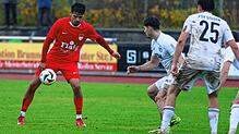 Pleite verhindert:Der eingewechselte Abdul Ehad Demirdal (links) sicherte dem FC Tiengen 08 mit einem sehenswerten Treffer kurz vor ...