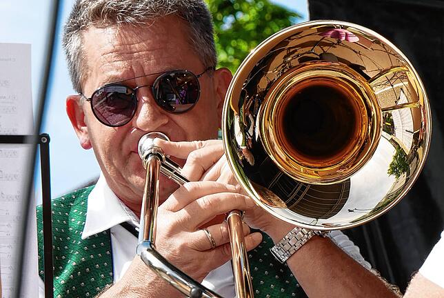 Für unterhaltsame Töne sorgen auch die Mitglieder des Musikvereins Unteralpfen.