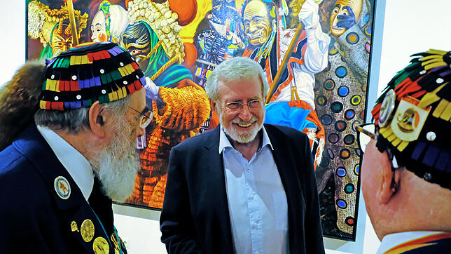Die früheren Überlinger Narreneltern Reiner Rammelt (links) und Heinz-Peter Fräntzki (rechts) mit Festredner Werner Mezger aus Rottweil. ...