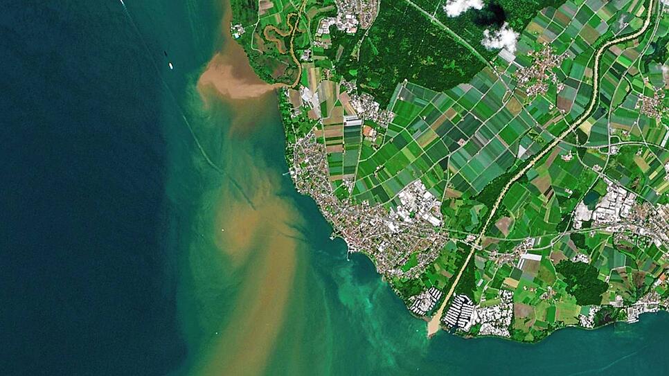 Bild : Hochwasser am Bodensee und Rhein - So sieht das Hochwasser aus dem All aus