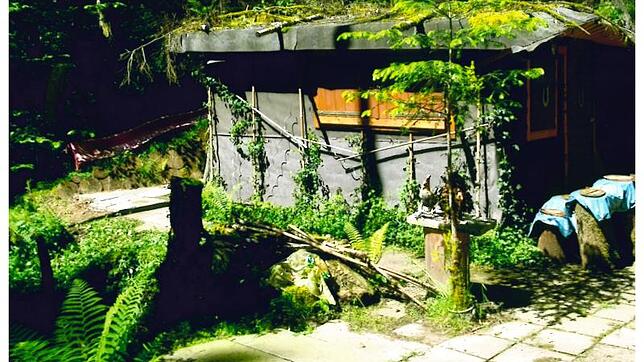 Mit dieser Waldhütte in Hasel fing für den Gersbacher Heinz Freiner alles an: Inzwischen ist er wegen angeblicher Bedrohung einer ...